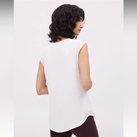 RW&CO Basic Silky Crepe Cap Sleeve Blouse - Picture 2 of 6